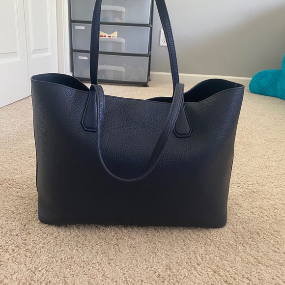 Toryburch Brody tote - Picture 2 of 8